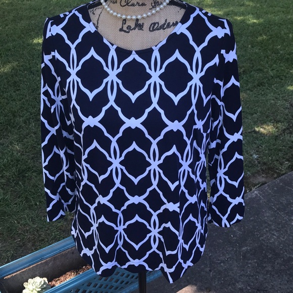 Crown & Ivy top - Picture 1 of 4